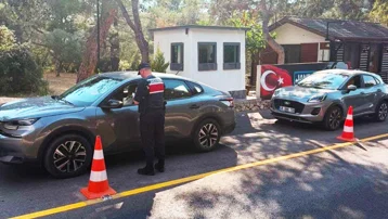 Muğla'da Jandarma trafik denetimlerinde 155 araç trafikten men edildi