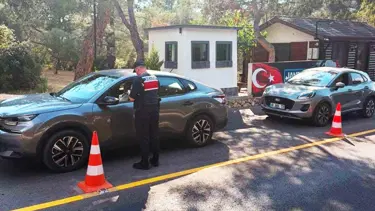 Muğla'da Jandarma trafik denetimlerinde 155 araç trafikten men edildi