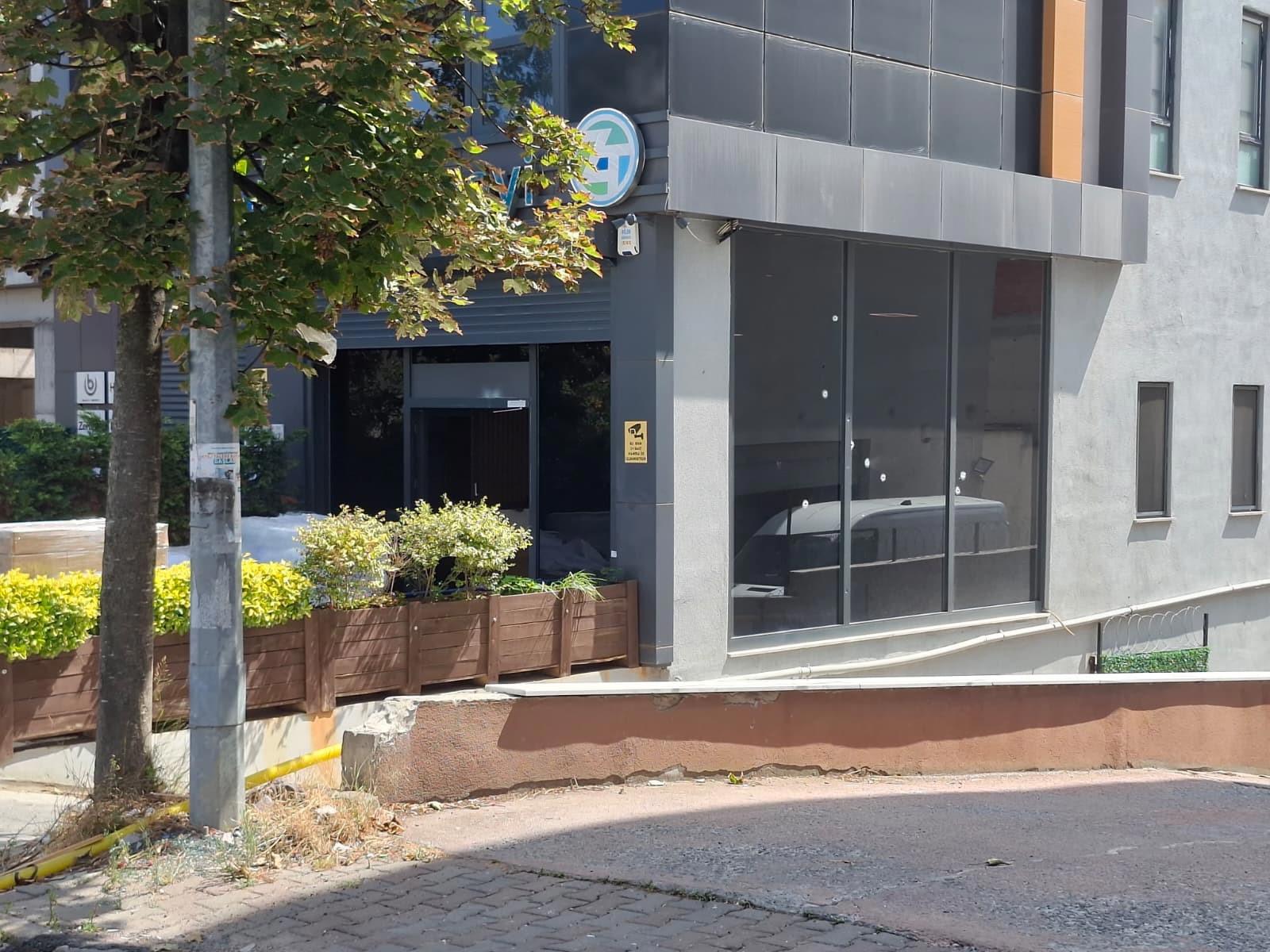 Ataşehir'de ecza deposuna silahlı saldırı