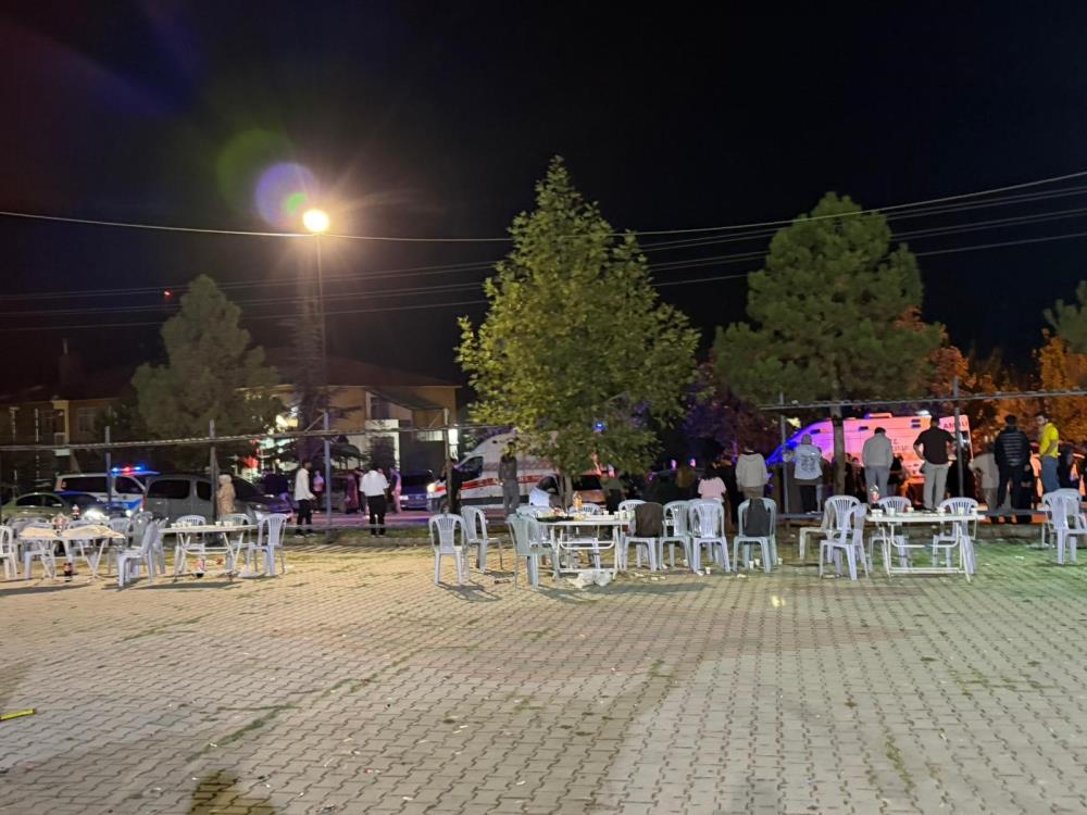 Asker eğlencesinde bıçaklı kavga: Beş yaralı