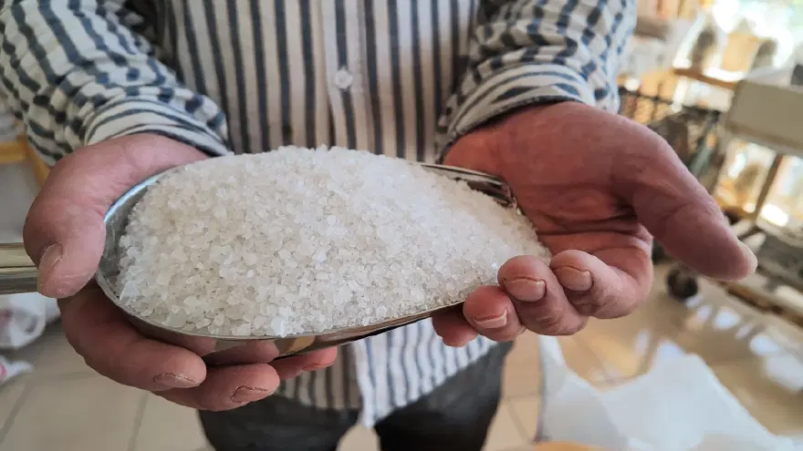 Magnezyum, potasyum, kalsiyum zenginiymiş. Turşu ve konserve kurarken bunu kullanın 1 Magnezyum, potasyum, kalsiyum zenginiymiş. Turşu ve konserve kurarken bunu kullanın 1