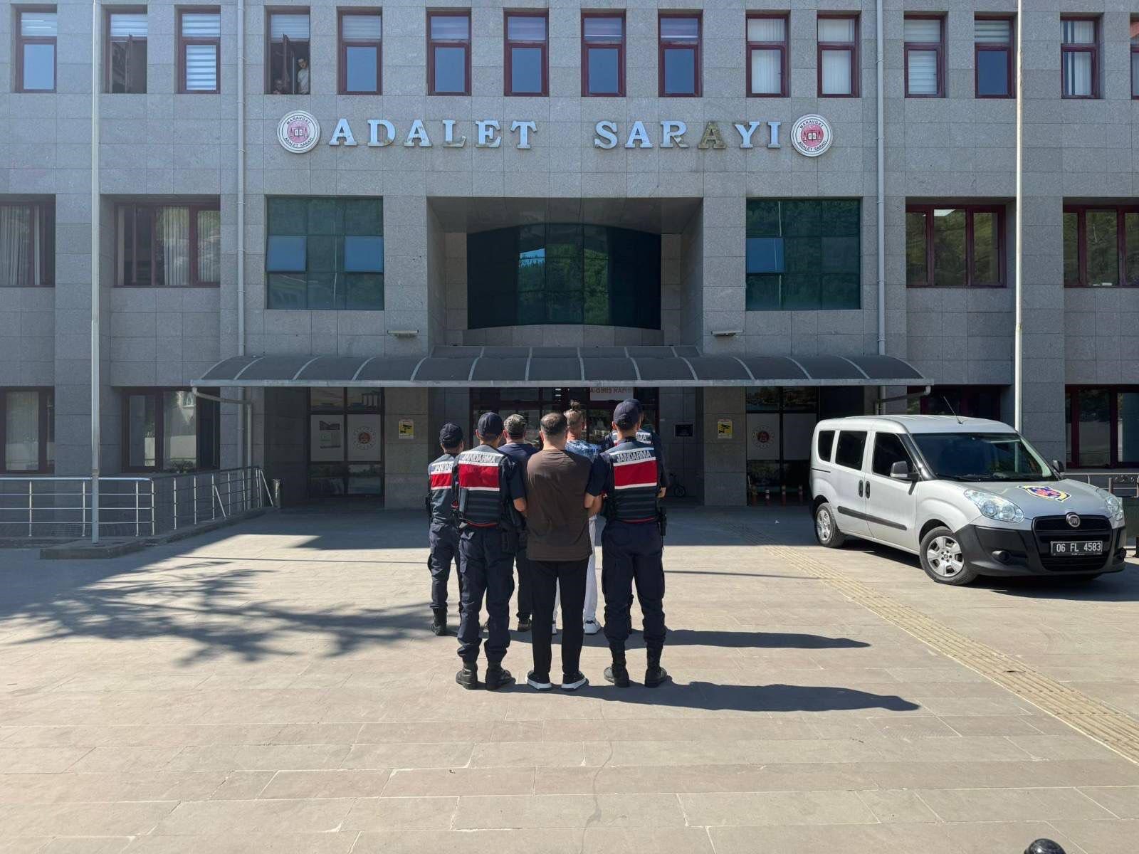 Manavgat'ta insan ticareti operasyonu. Yabancı uyruklu 14 kişi kurtarıldı