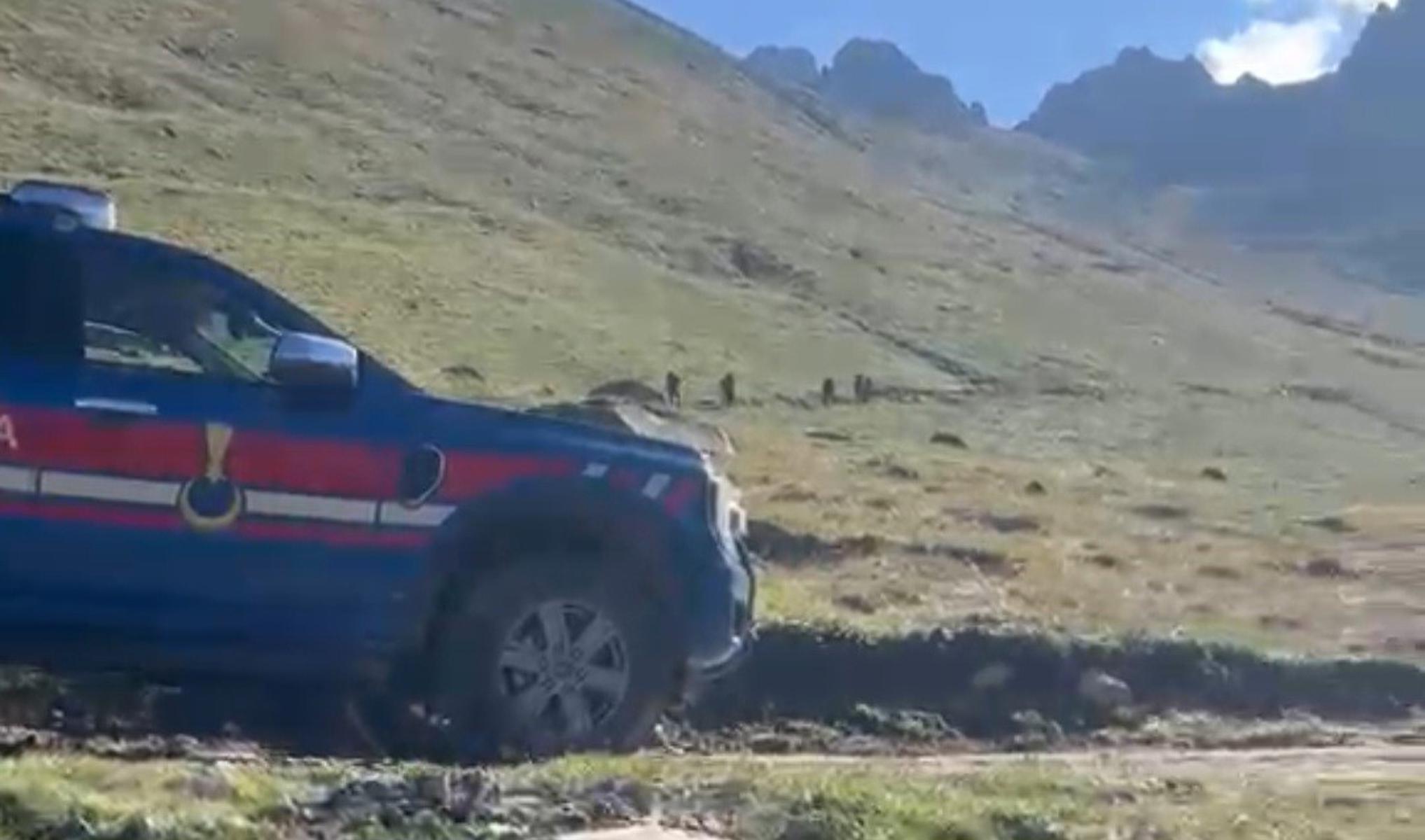 Kaçkarlar’da yönünü kaybeden İngiliz turist için kurtarma çalışması