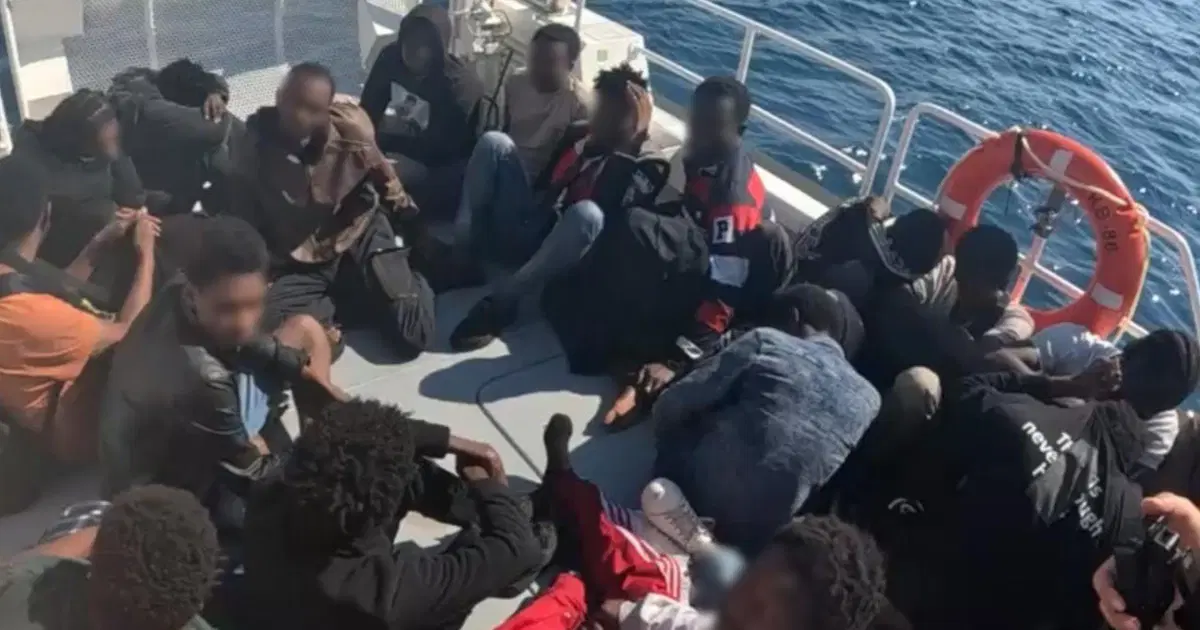 Sahil Güvenlikten İzmir’de düzensiz göçmen operasyonu. 56 göçmen yakalandı
