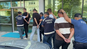 Taksideki yolcuyu darbeden 4 şüpheli gözaltına alındı