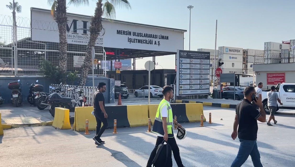 Mersin Limanı'nda kimyasal sızıntı. 35 kişi hastaneye kaldırıldı