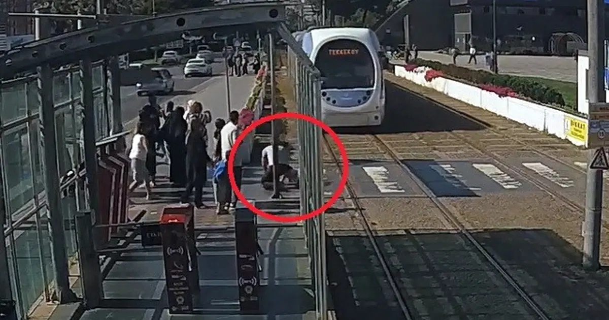 Yürekleri ağza getiren an: Güvenlik görevlisinden hayat kurtaran refleks