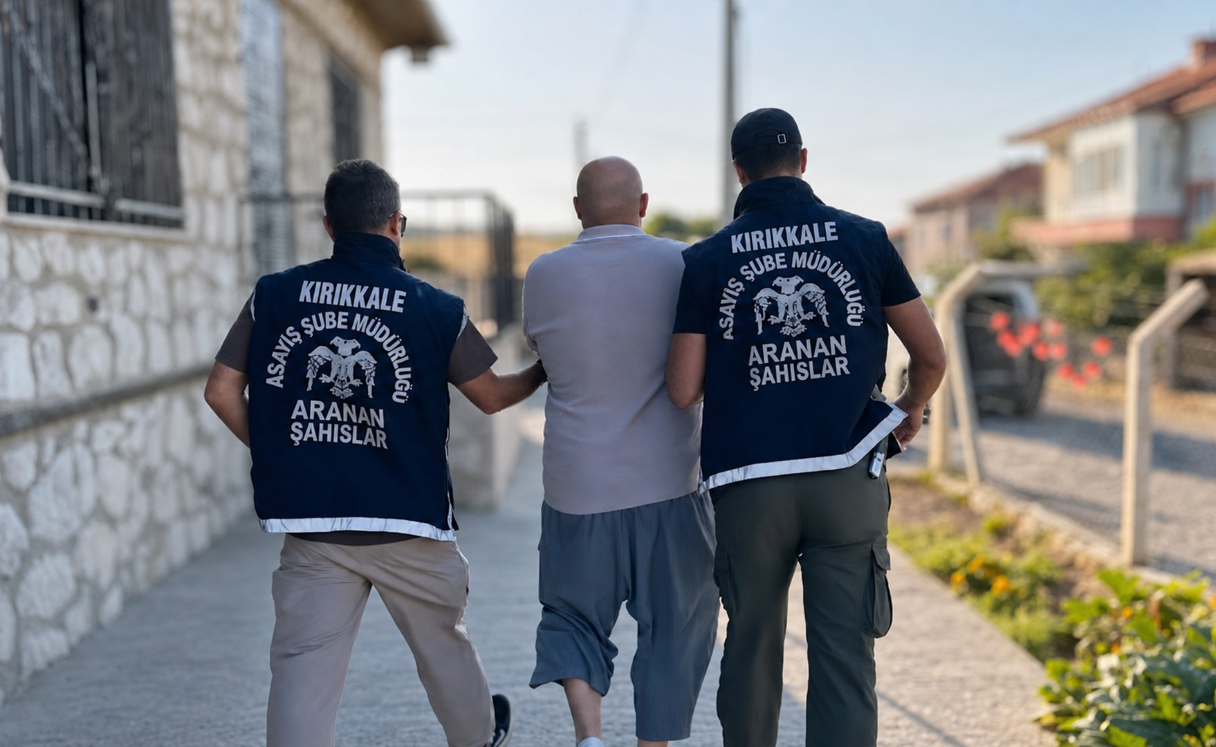 Sahte otel oyunu tutmadı. 16 yıl cezası olan firari yakalandı