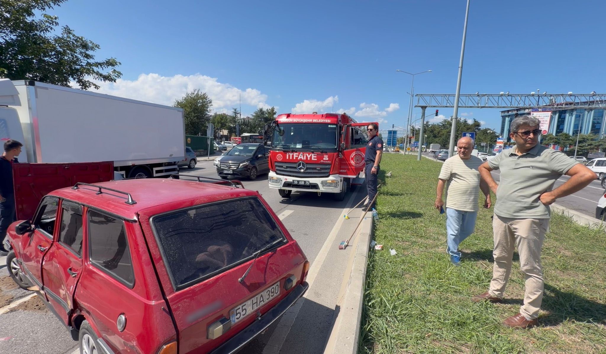 Samsun'da araçlar çarpıştı. 2'si çocuk 3 yaralı