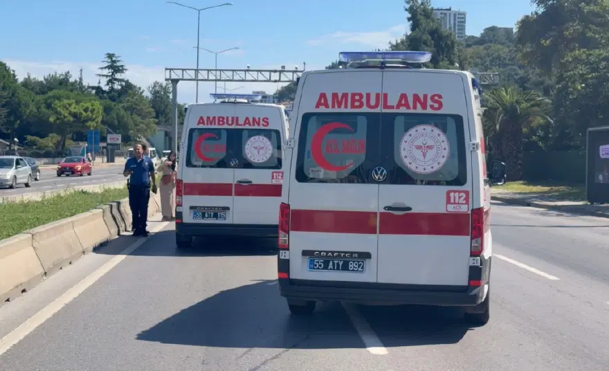 Samsun'da araçlar çarpıştı. 2'si çocuk 3 yaralı 2