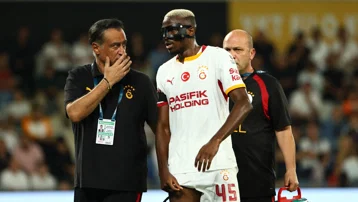 Galatasaray'da Victor Osimhen şoku. Maça devam edemedi