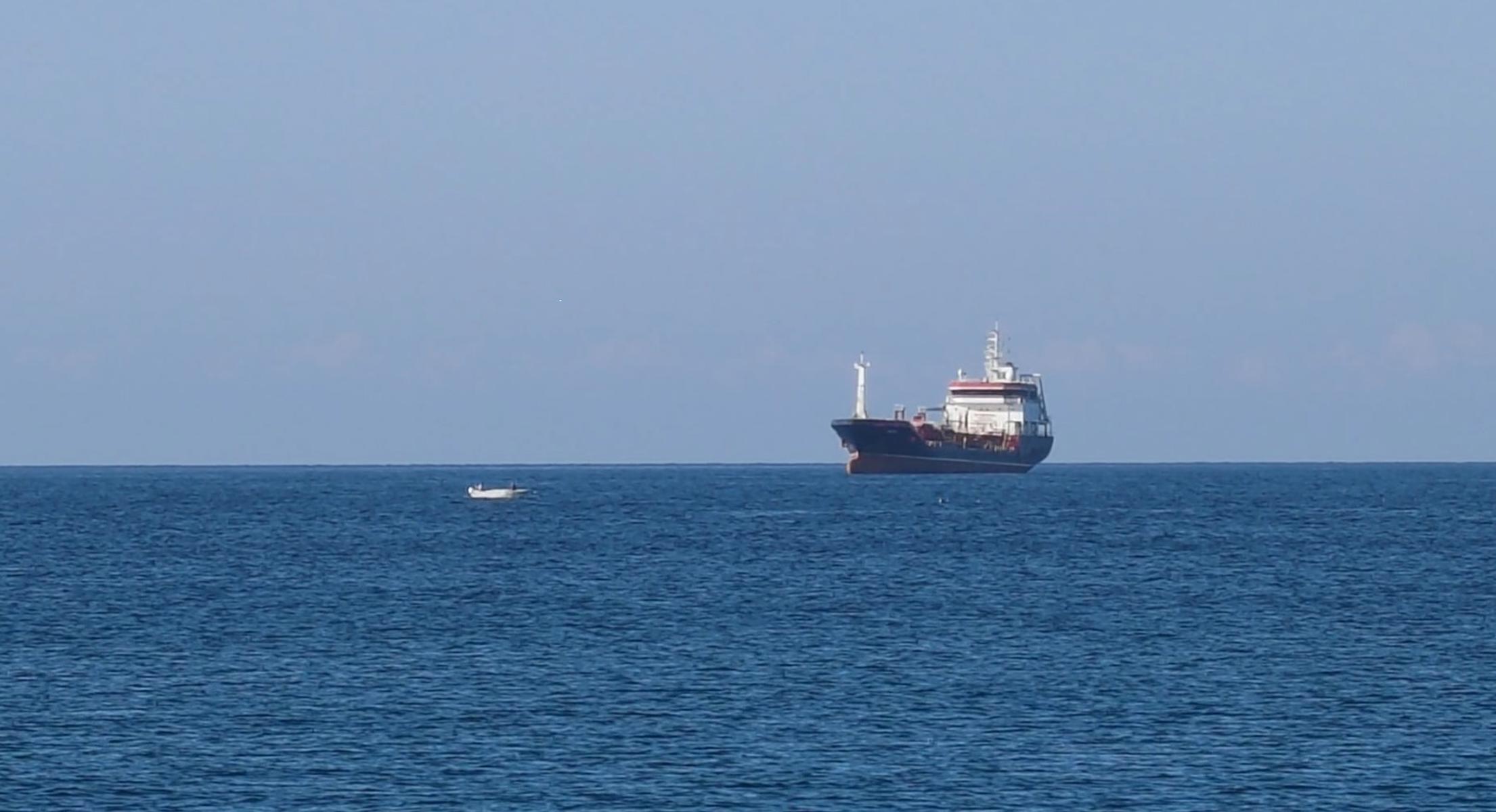 Silivri açıklarında batan geminin 10 mürettebat üyesi 4 gündür aranıyor