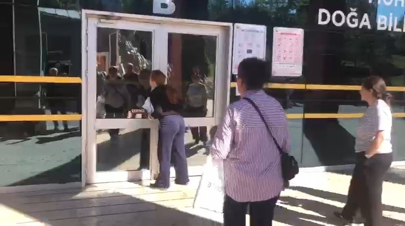 KPSS'de 1 yıllık emek 1 saniyede çöp oldu. Sadece 1 saniyeyle yandı, kapı yüzüne kapanınca yıkıldı