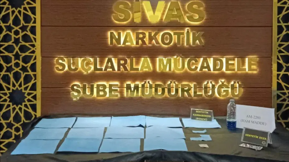 Sivas’ta uyuşturucu operasyonu. Kağıda emdirmişler
