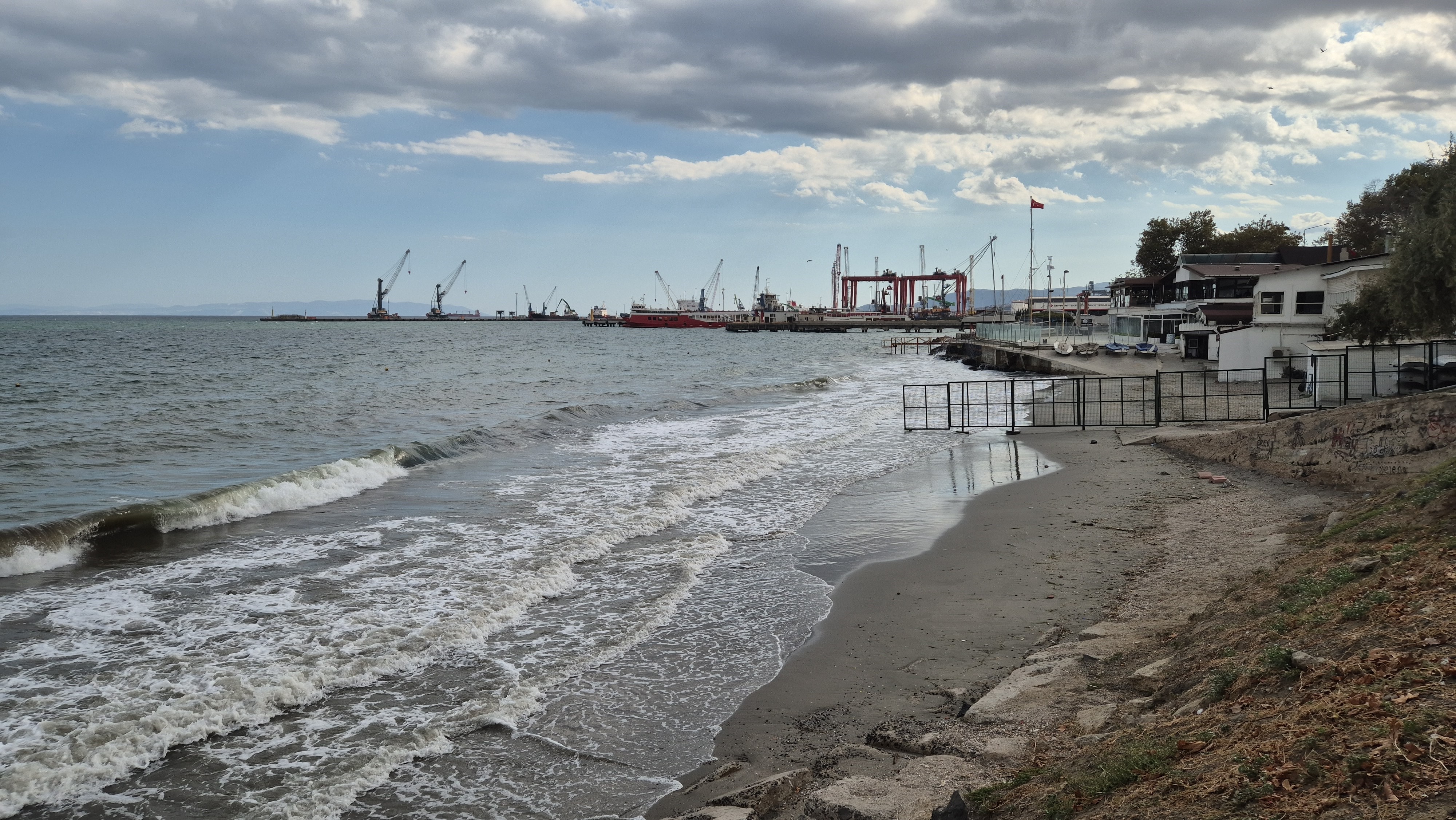 Tekirdağ ve Kırklareli’nde 5 ilçede denize giriş yasaklandı