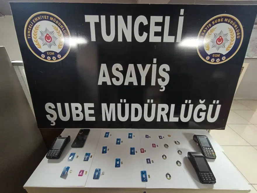 Sahte altınla kuyumcuları dolandıran 2 şüpheli yakalandı 