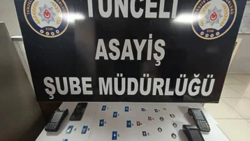 Sahte altınla kuyumcuları dolandıran 2 şüpheli yakalandı