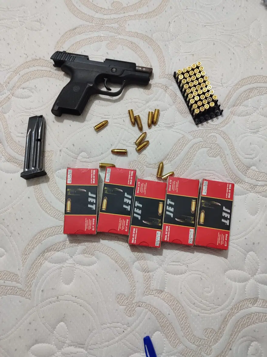 Sahte altınla kuyumcuları dolandıran 2 şüpheli yakalandı 2