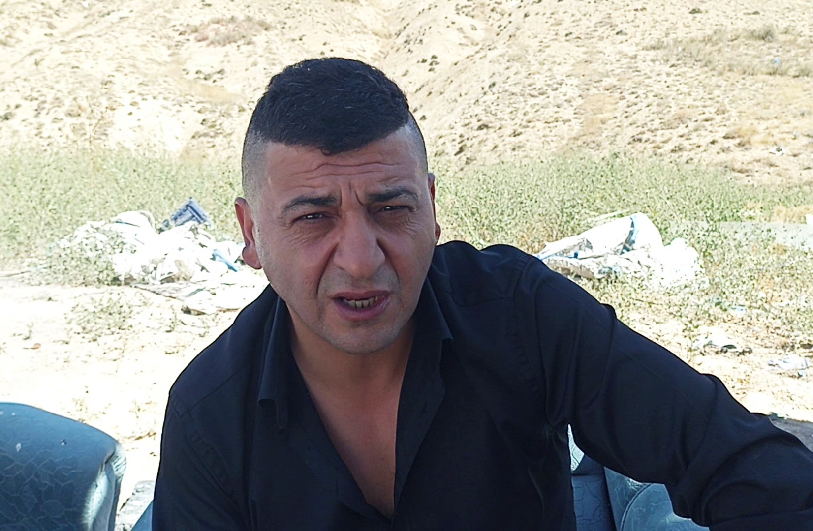 Çöplükte define buldu, ödülü beğenmeyince borçlu çıktı