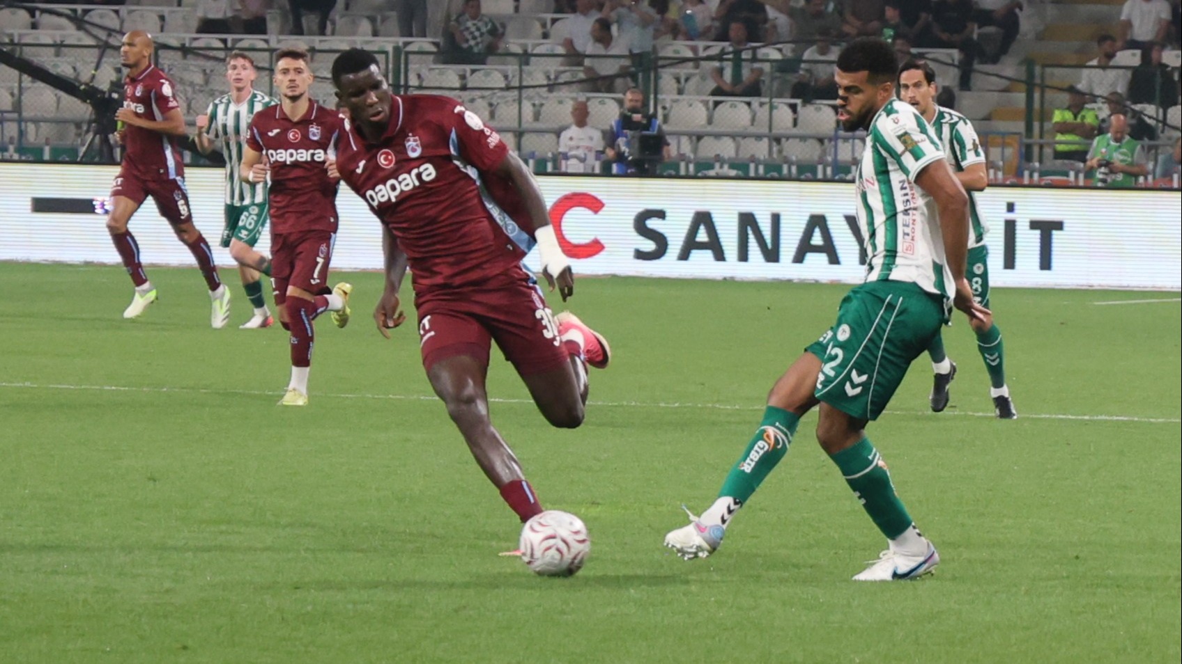Süper Lig heyecanı. Konyaspor-Trabzonspor maçı