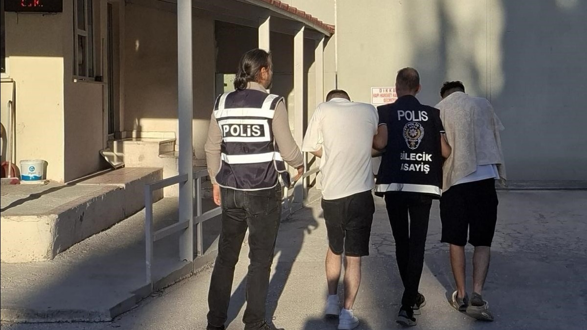 3 milyon liralık ziynet eşyasıyla yakalanan 2 şüpheli tutuklandı