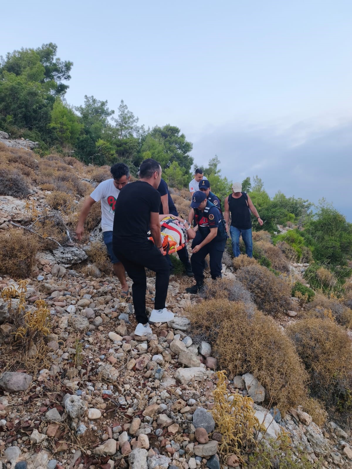 Doğa yürüyüşünde yaralanan Hollandalı turist kurtarıldı