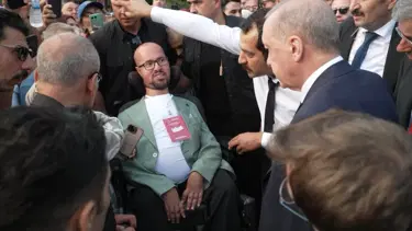 Cumhurbaşkanı Erdoğan, otobüsü durdurup yanına gitmişti. "Unutamayacağım bir an"