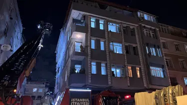 Zeytinburnu'nda 5 katlı binanın bodrumunda yangın