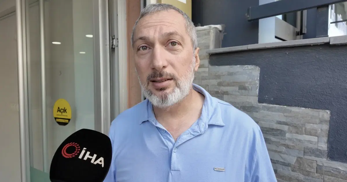 Ofisteki gizemli sesin peşine düştü, tabelayı sökünce gerçek ortaya çıktı