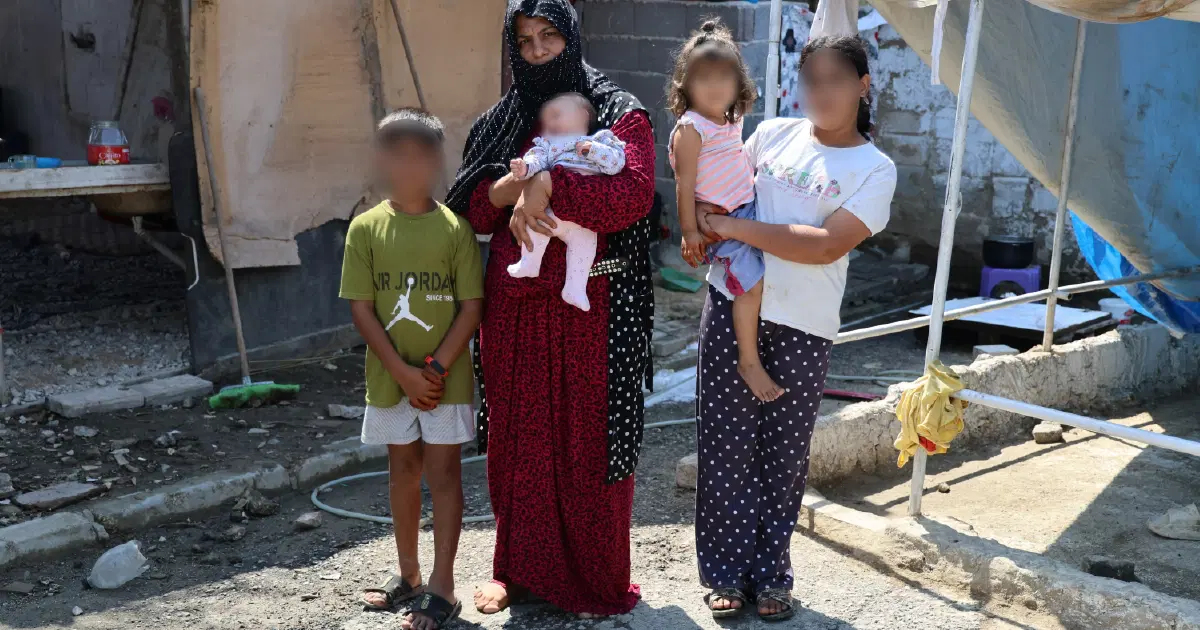 Ev sahibi olmak isterken dolandırıldı, 5 çocuğuyla ahırdaki çadırda kalıyor