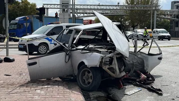Konya'da iki otomobil çarpıştı. 3'ü ağır 4 yaralı