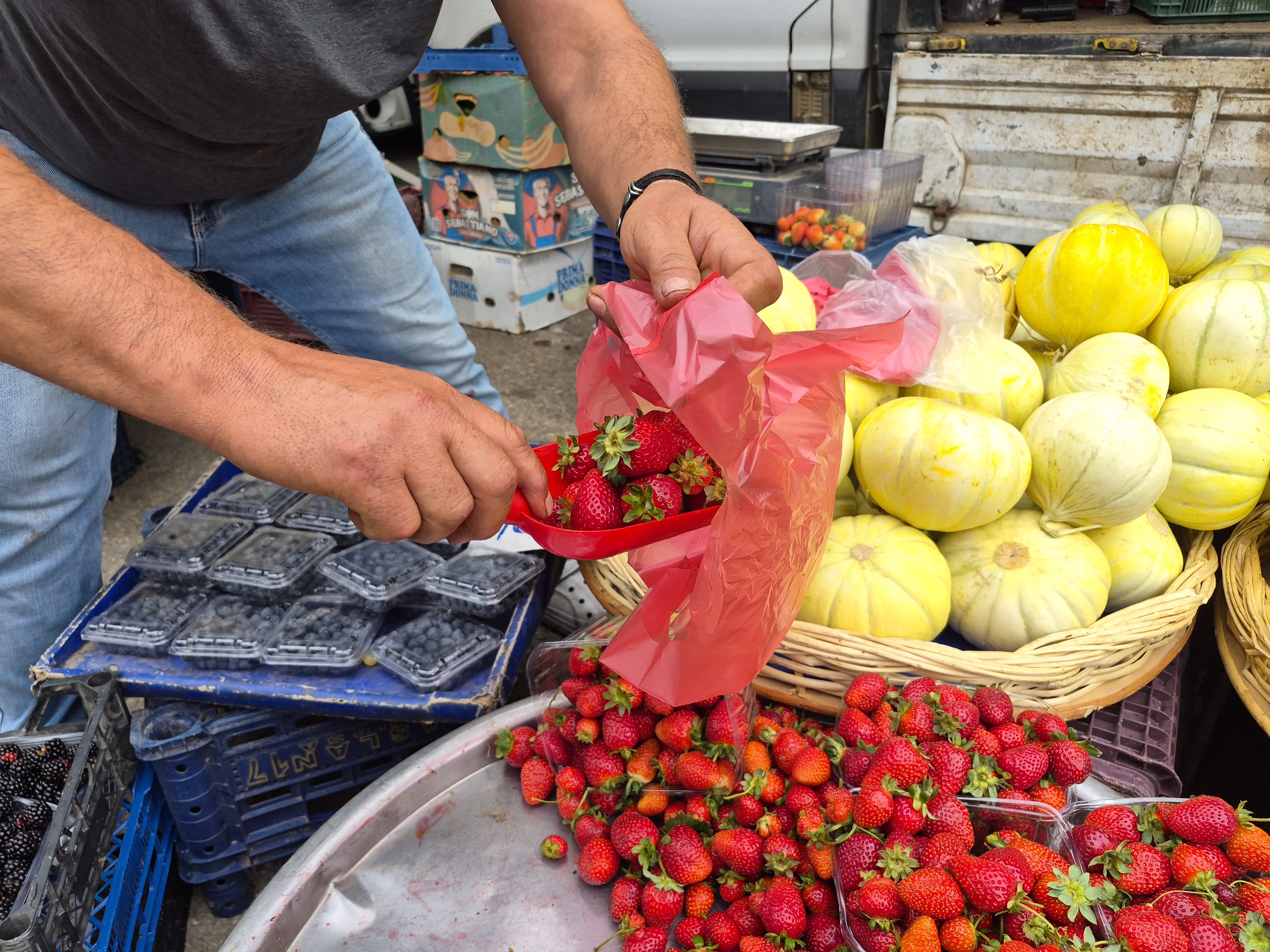 Sonbahar geldi ama hala tezgahta. Kilosu 200 TL'yi buluyor
