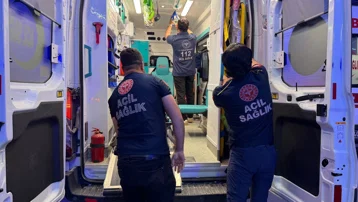 Bisiklet sürerken 5 metre yüksekten düşen 8 yaşındaki çocuk hayatını kaybetti