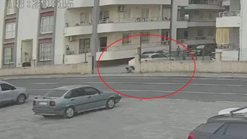 Geri manevra yapan otomobilin altında kalan 4 yaşındaki çocuk ağır yaralandı