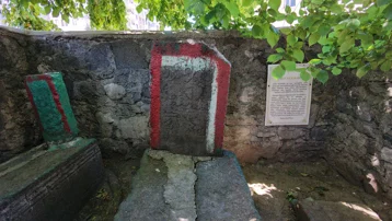 Öksürük Baba ve Tükürük Nene diye biliniyor, çevresinde 3 tur atan hastalığı atlatıyor