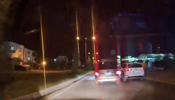 Elazığ'da tehlikeli şerit değiştiren sürücüye ceza