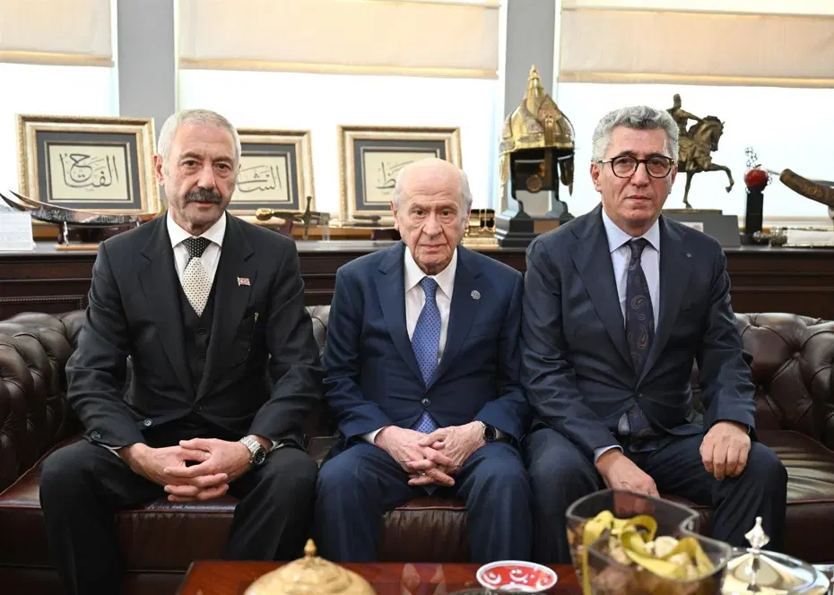 Bahçeli, Sarallar ve Şahinler aileleri ile buluştu. 