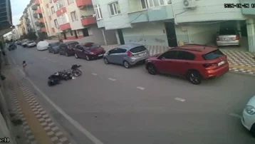 Bursa'da aniden yola çıkan çocuğa motosiklet çarptı