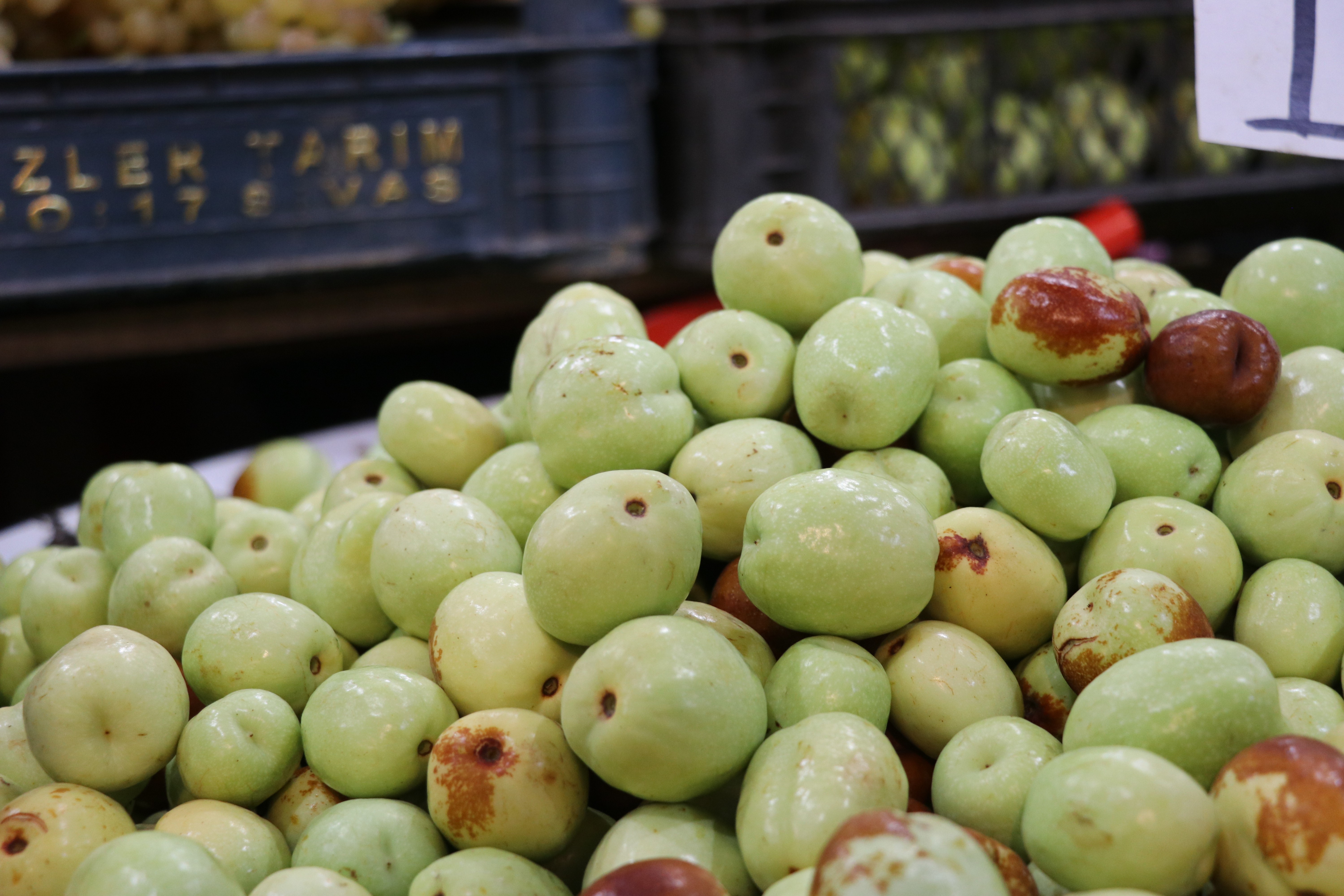 3 tanesi bir kilo mandalinaya bedel. Birçok derde deva, kilosu 150 TL'ye satılıyor