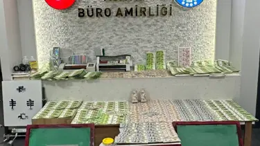 Fatih'te sahte para operasyonu. Milyonlarca euro ve dolar ele geçirildi