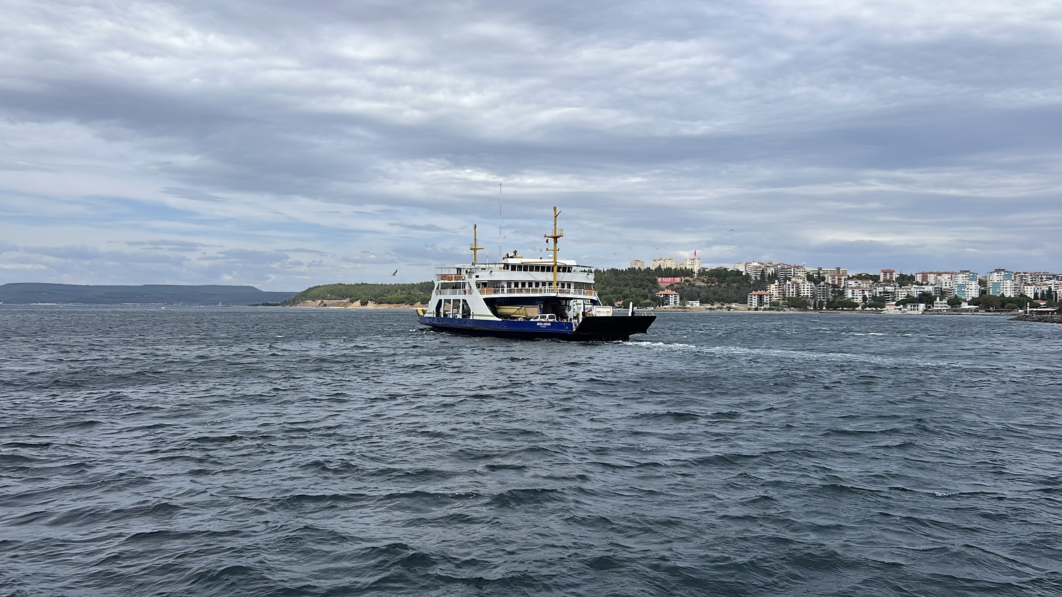 Gökçeada'ya yapılacak feribot seferleri iptal edildi