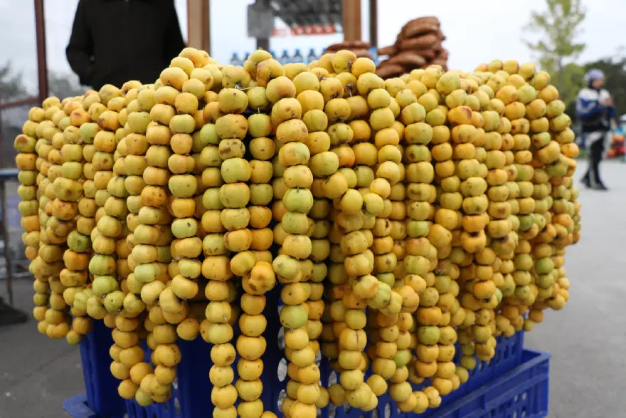 Yılda sadece 2 hafta tezgahta. Kilosu 75 TL'den satılıyor 