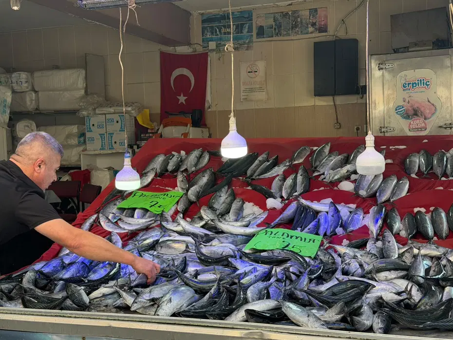 Tezgahlar bereketli. Fiyatı düştü, yüzler güldü