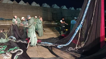 Ağlar bile palamuda dayanamadı. Akşam karanlığında tamir ettiler