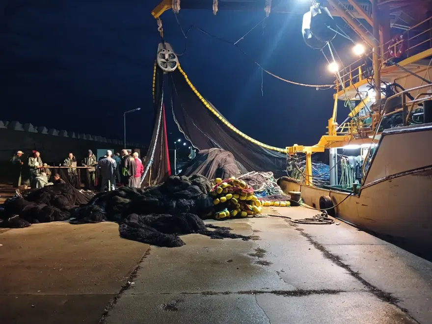 Ağlar bile palamuda dayanamadı. Akşam karanlığında tamir ettiler 2