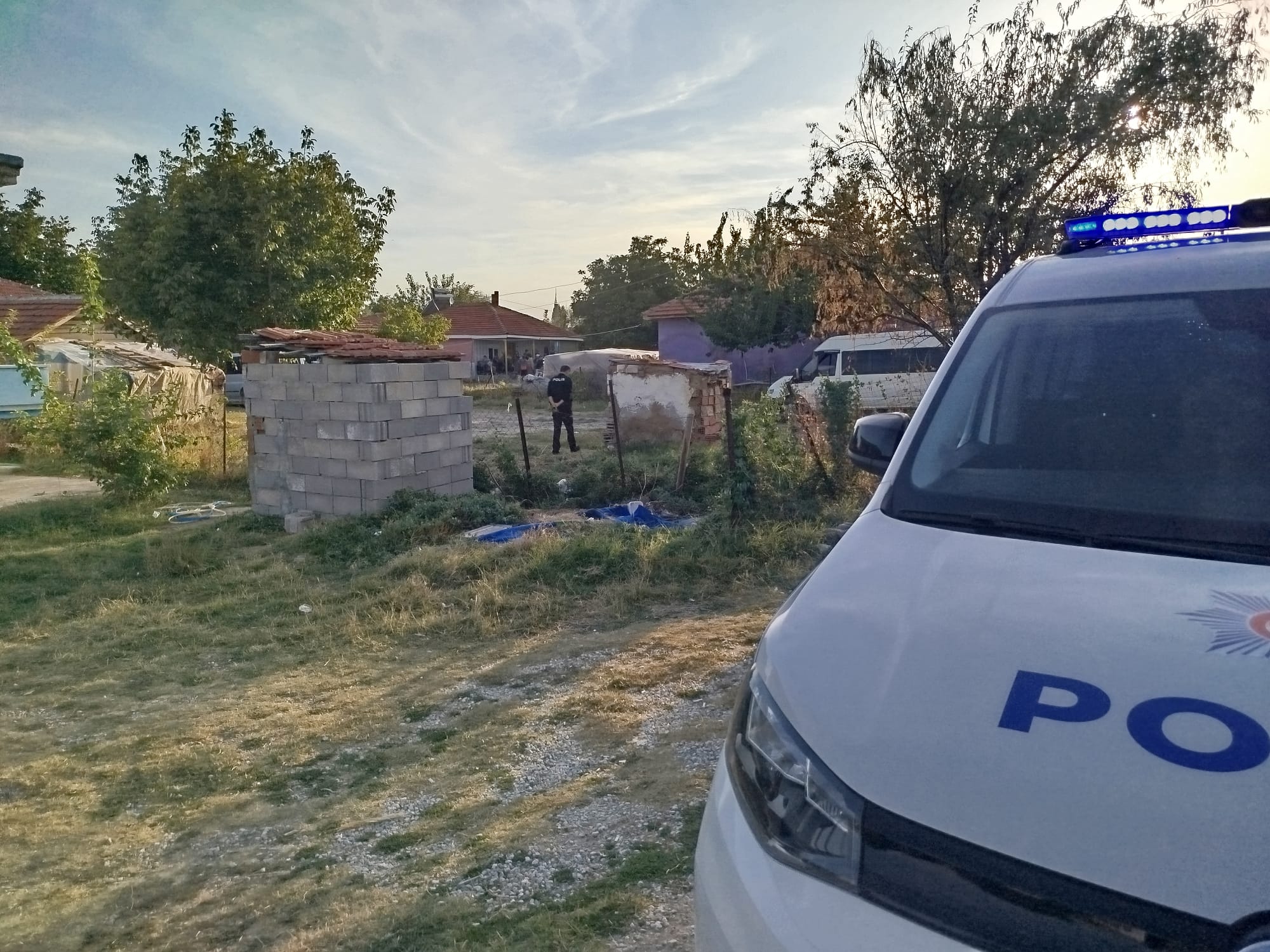 Komşu aileler arasında silahlı çatışma: 5 yaralı