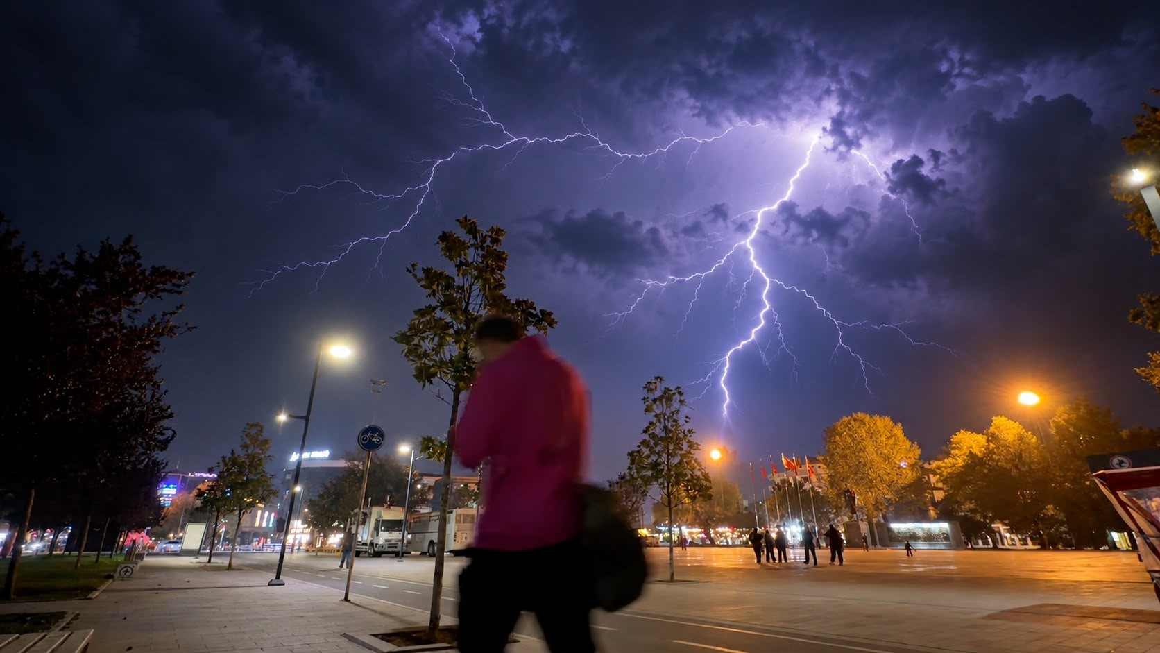 İstanbul'da sıcaklık 10 derece düşecek, yağış ve soğuk hava dalgası geliyor