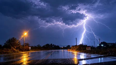 İstanbul'da fırtına çıkacak. Saat verip, ilçe ilçe uyarı geldi