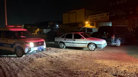 Polisten kaçan alkollü sürücü, basın mensubuna saldırdı