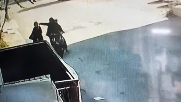 Telefonla konuşurken kapkaça uğradı: 48 saatte yakalandılar